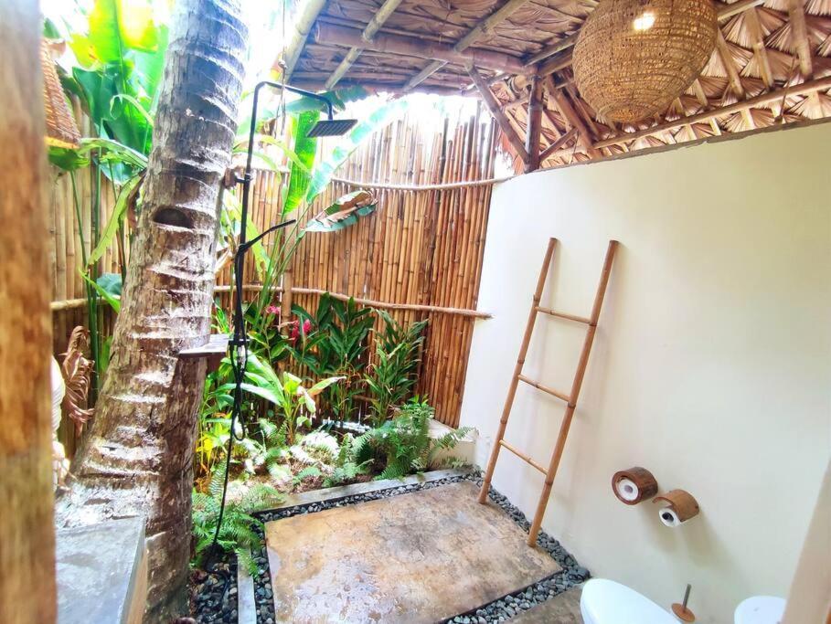 The Bamboo Houses - Tropical Garden & Empty Beach General Luna  Exteriér fotografie
