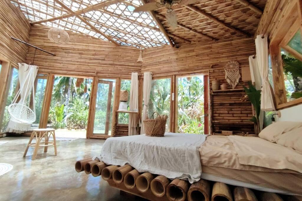 The Bamboo Houses - Tropical Garden & Empty Beach General Luna  Exteriér fotografie