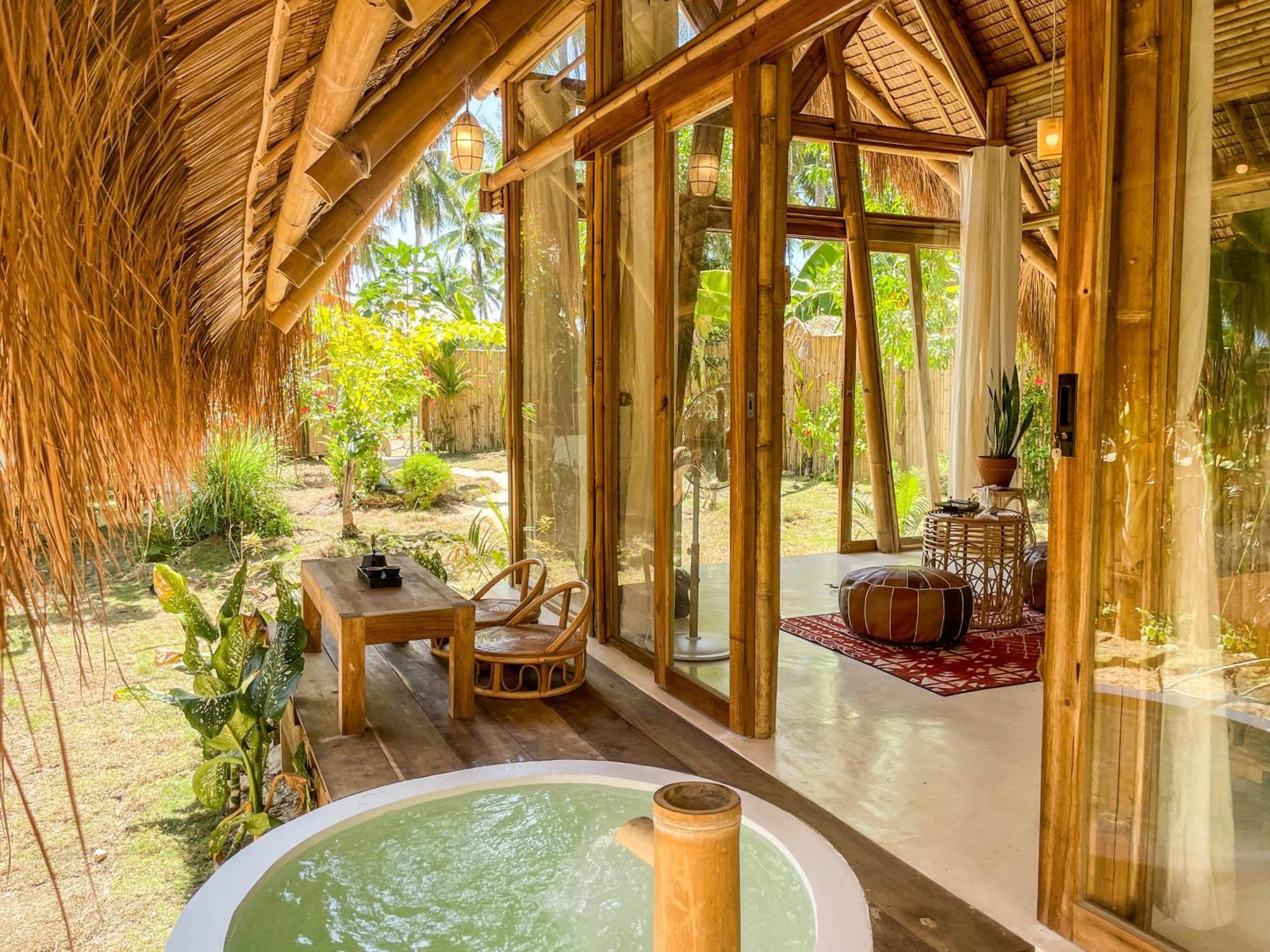 The Bamboo Houses - Tropical Garden & Empty Beach General Luna  Exteriér fotografie