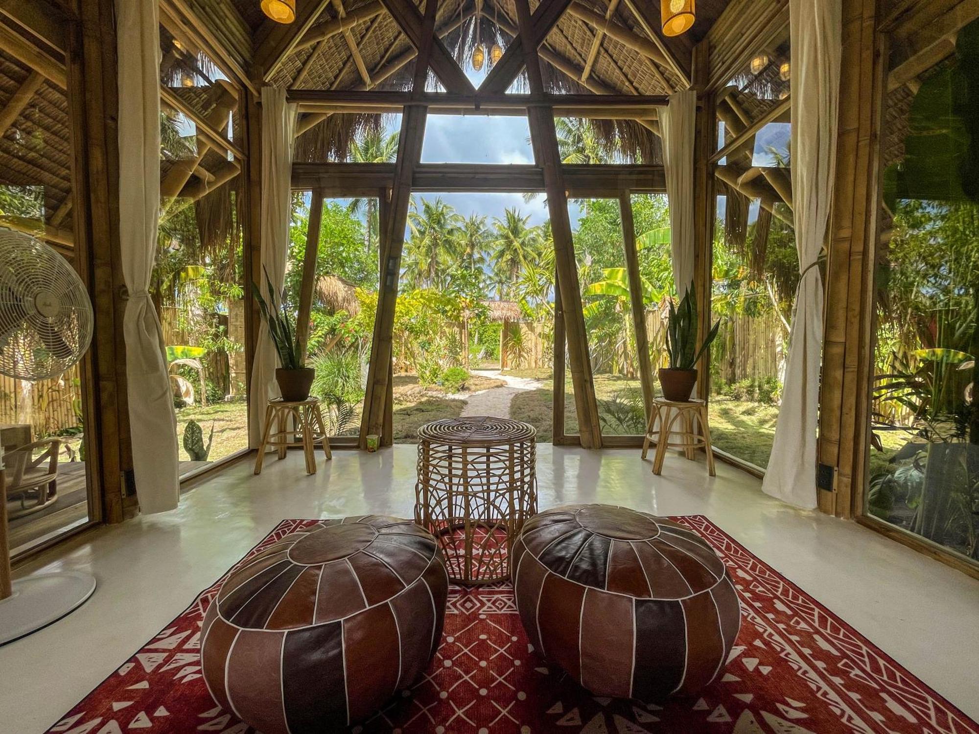 The Bamboo Houses - Tropical Garden & Empty Beach General Luna  Exteriér fotografie