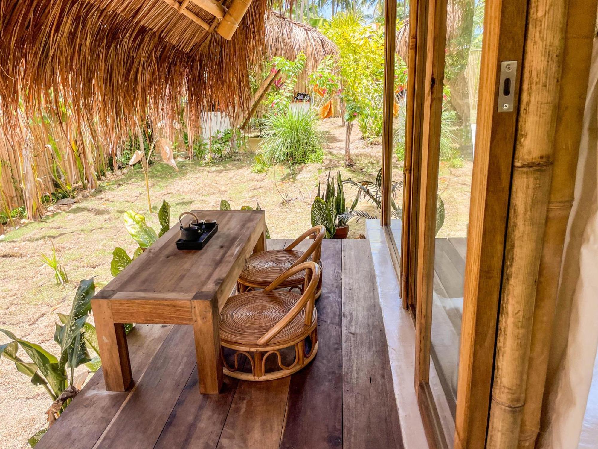 The Bamboo Houses - Tropical Garden & Empty Beach General Luna  Exteriér fotografie